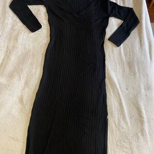 H&M light sweater V neck midi dress